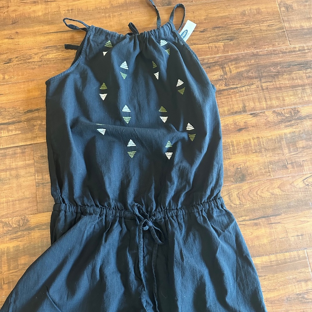 Old navy black with green and white triangles